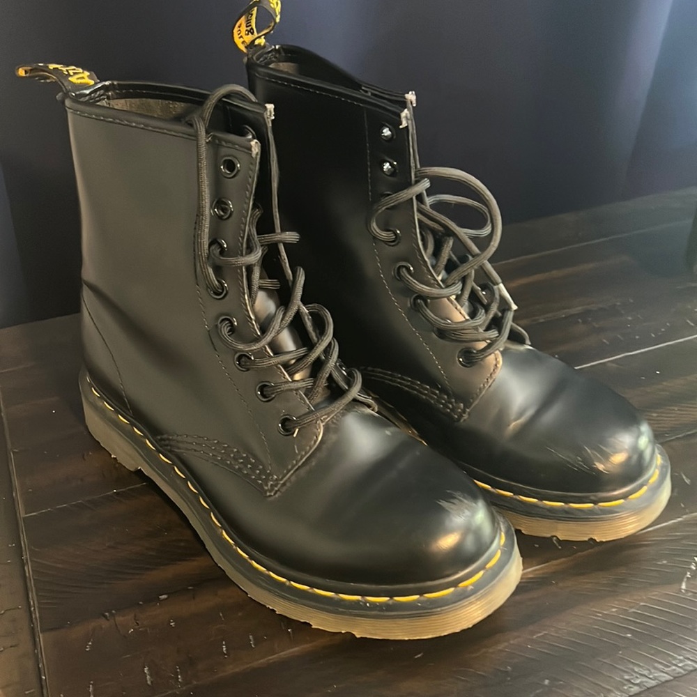 Lady dr marten